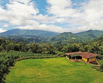 Los Establos Botique Hotel - Boquete - Cảnh ngoài trời