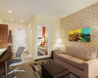 Home2 Suites by Hilton Minneapolis Bloomington - Bloomington - Living room