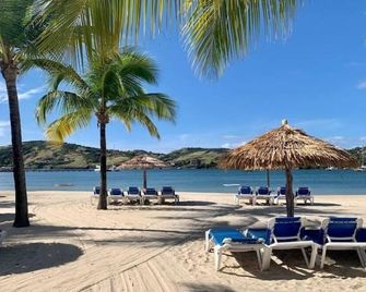 Beautiful Beach Front Villa in a prime location - All Saints - Beach
