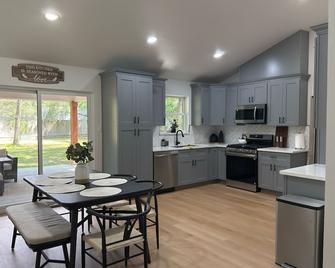 Welcome to your perfect getaway or family retreat in beautiful Magnolia Texas ! - Magnolia - Кухня