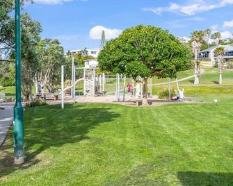 Red Beach Hideaway With Bbq And Air-Con - Silverdale - Vista del exterior