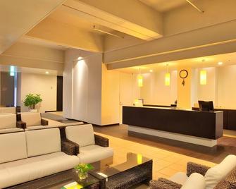 Palace In Moon Beach - Onna - Rezeption