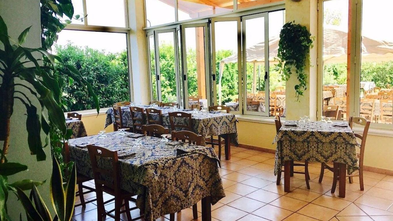 Hotel Ristorante La Decanata