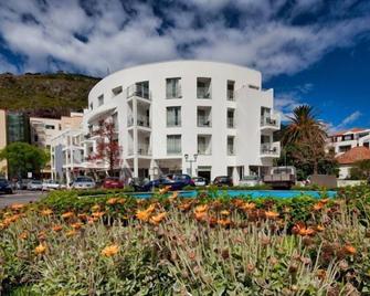 White Waters - Machico - Building