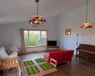 Beautiful Home on Sunny Acreage - Lunenburg - Living room