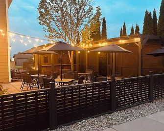 Stone Willow Inn - St. Marys - Patio