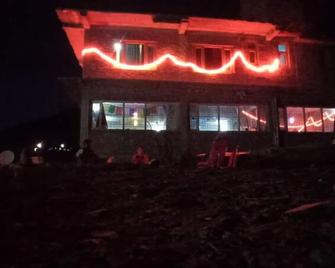 Chandra Bhaga camps - Keylong - Building