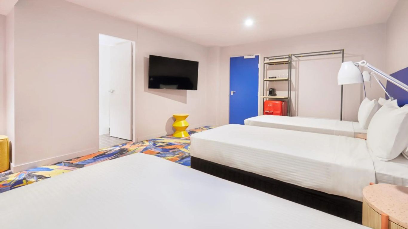 Cambridge Hotel Sydney