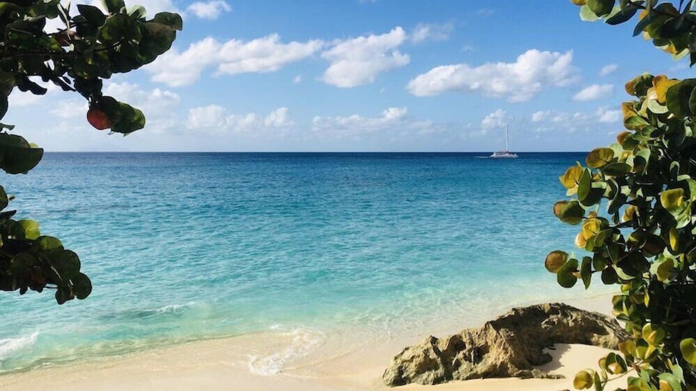 Sapphire Beach Club Resort