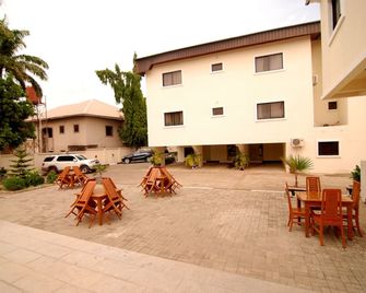Sun Heaven Hotel & Resort Abuja - Abuja - Building
