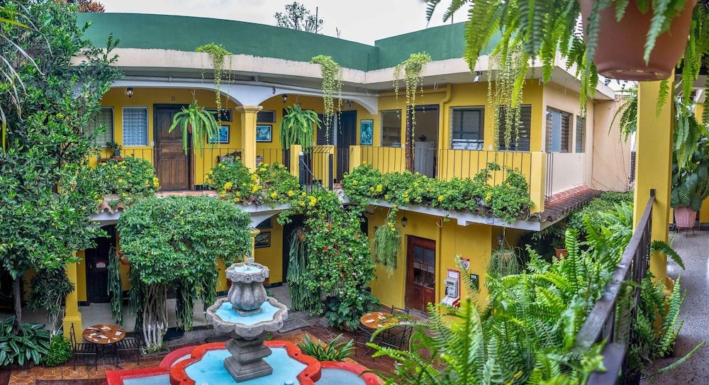 Posada San Vicente By Ahs - אנטיגואה גוואטמלה - בניין