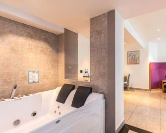 Jiajie Boutique Hotel (Haikou Qilou Old Street Sun Moon Plaza Duty Free Shop) - Hải Khẩu - Phòng ngủ