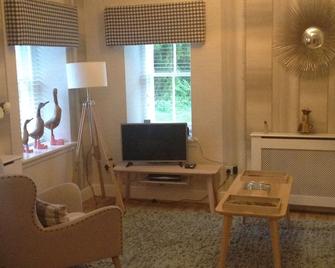 Woodland Retreat in Country Side Setting - Callander - Living room