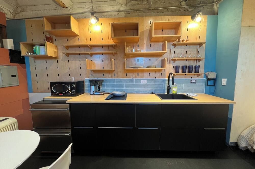 Charming Studio Sleeps 2 On the Park on Top of Hill, SweepingViews of the City - سان فرانسسكو - مطبخ