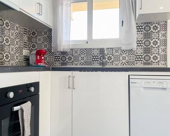 Unik Vacation Palm Beach - Vila-seca - Kitchen
