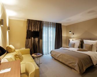 Hotel Gude - Kassel - Phòng ngủ