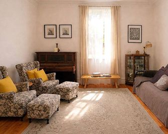 Winton Cottage Maldon - Authentic Heritage Home. - Maldon - Sala de estar