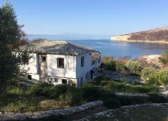 Skidia Apartment 3 with 30m² (2 beds + 1 additional bed possible) - Thasos - Building