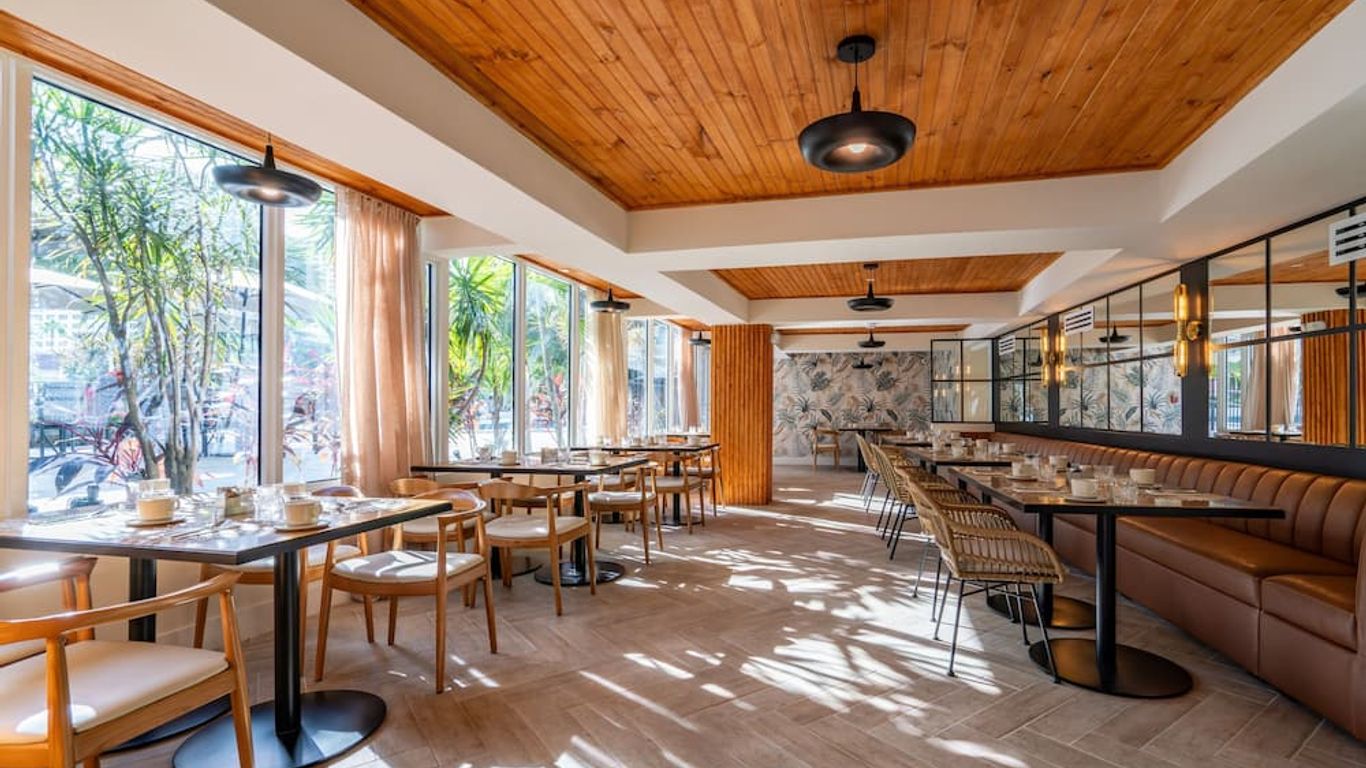 The Garden Hotel & Resort