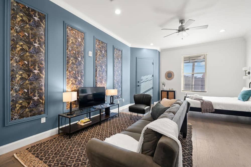 نيو موجيتو مانور ستونينج ستوديو أون سيتي أفيي - تامبا - غرفة معيشة