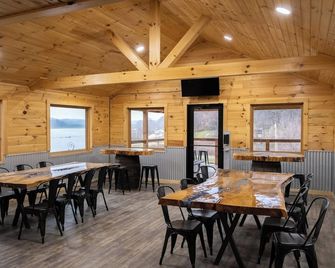 Acadia/Rustic Lakeview Cabin- 2 Person A-Frame - Scio - Restaurant