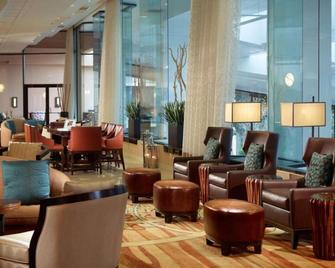 Experience Maximum Comfort! With Pool, Airport Shuttle, Pets Allowed! - Nashville - Lounge