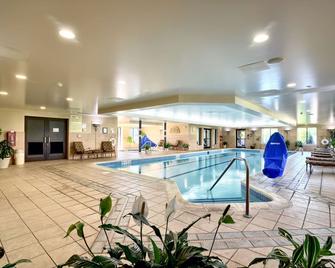 Roosevelt Inn And Suites Saratoga Springs - Ballston Spa - Piscina