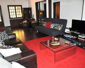 Quinta O Refúgio - São Vicente - Sala de estar