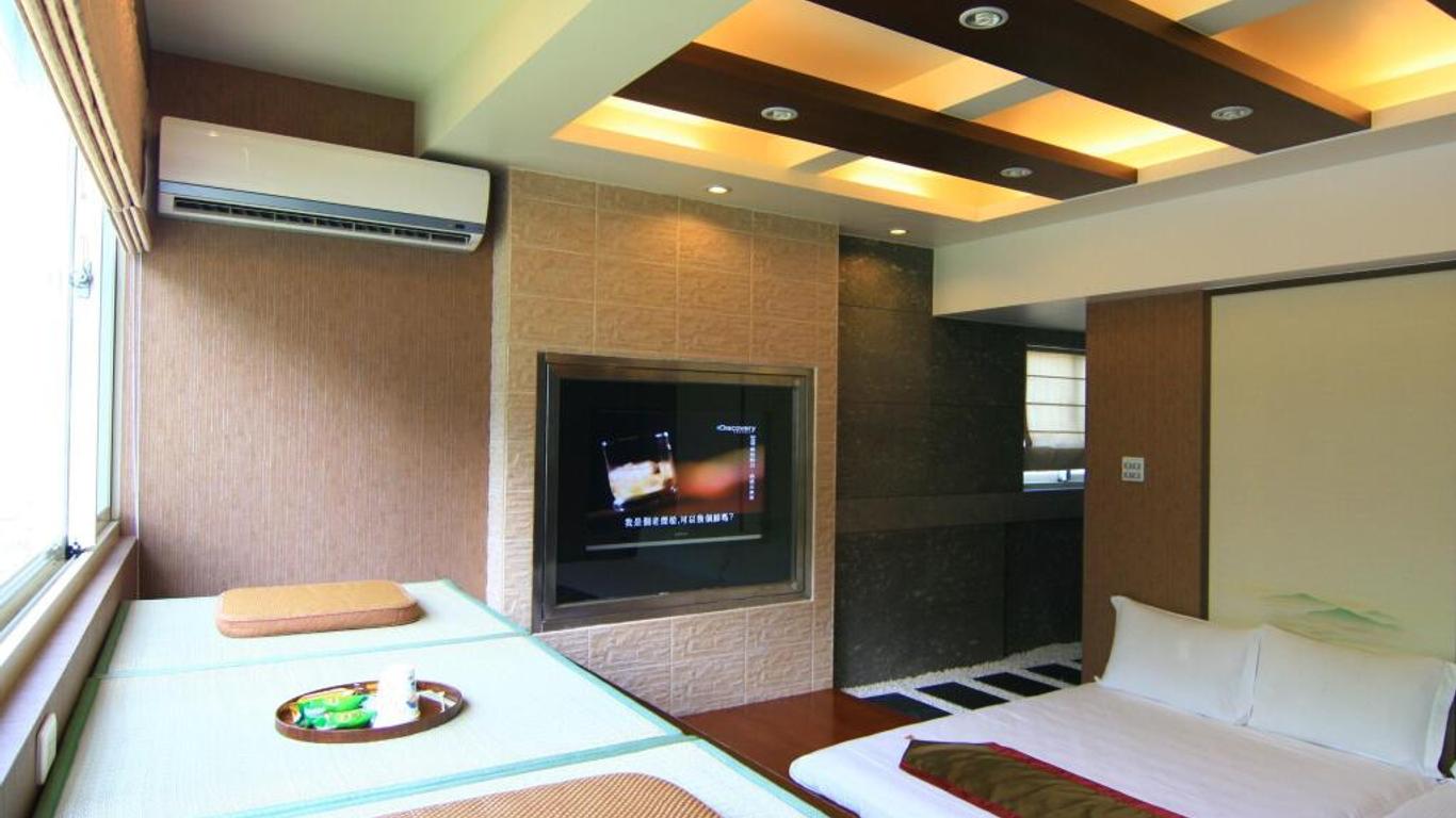 هوست-أون إكسكويزيت هوتسبرينج هوتل