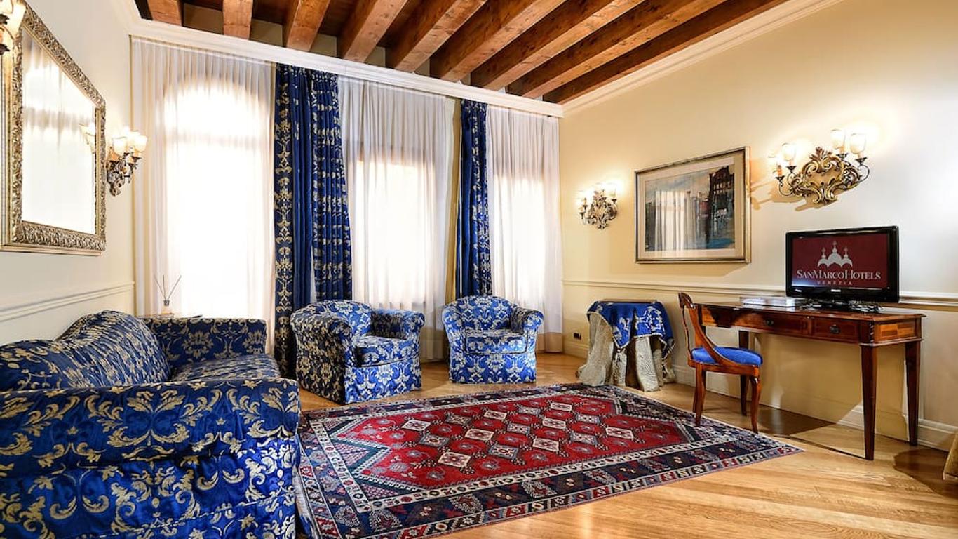 Torre dell'Orologio Suites