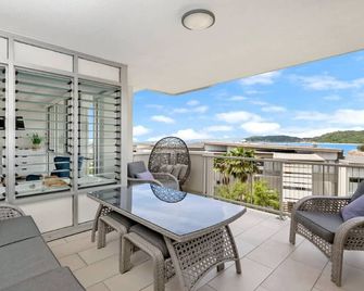 Tropical Retreat - 1406 - Nelly Bay - Balcony