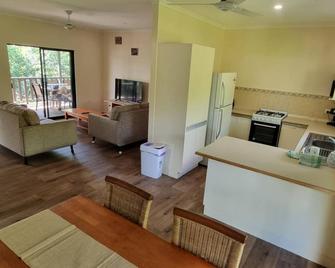 Captain's Retreat, Double Family Sized House, in middle of Historic Cooktown. - Cooktown