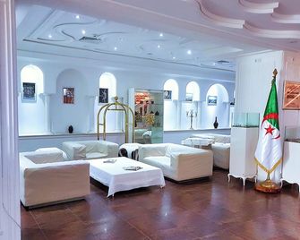 رايا تيشي - بجاية - ردهة