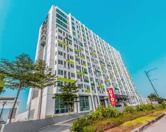 The Enviro Nusantara By Reccoma - Bekasi - Building