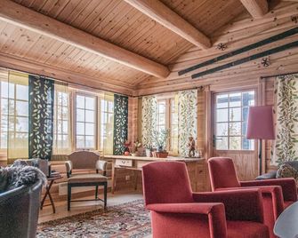 5 Bedroom Gorgeous Home In Engerdal - Engerdal - Lounge