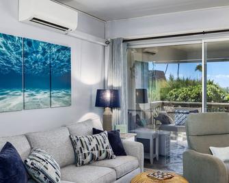 Kihei Kai Oceanfront Condos - Kīhei - Living room