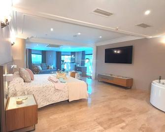 Hotel Nueva Plaza - Maliaño - Habitación