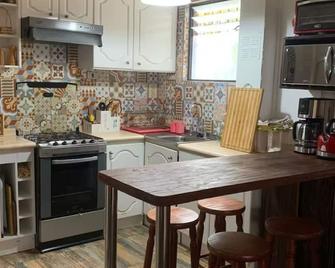 Enjoy the whole year in the best of Chile, in a charming little house! - Bahía Inglesa - Kitchen