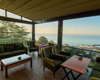 Sari Kosk Hotel - Rize - Balcone