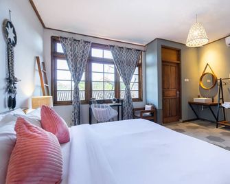 Interconnection Hostel - Kuta - Quarto