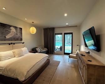 Ibis Cottage Suite 3717-B- part of Eden at Gracefield Event Venue - Walterboro - Bedroom