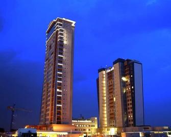 Room50Two - Gaborone - Budynek