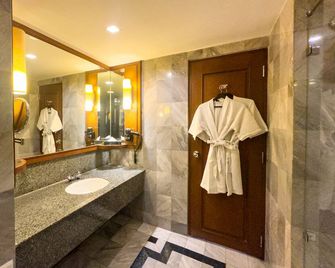Rembrandt Hotel Bangkok - Bangkok
