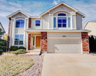 5br Theatre & Arcade Af Academy Trails, W/Hot Tub! - Colorado Springs - Building