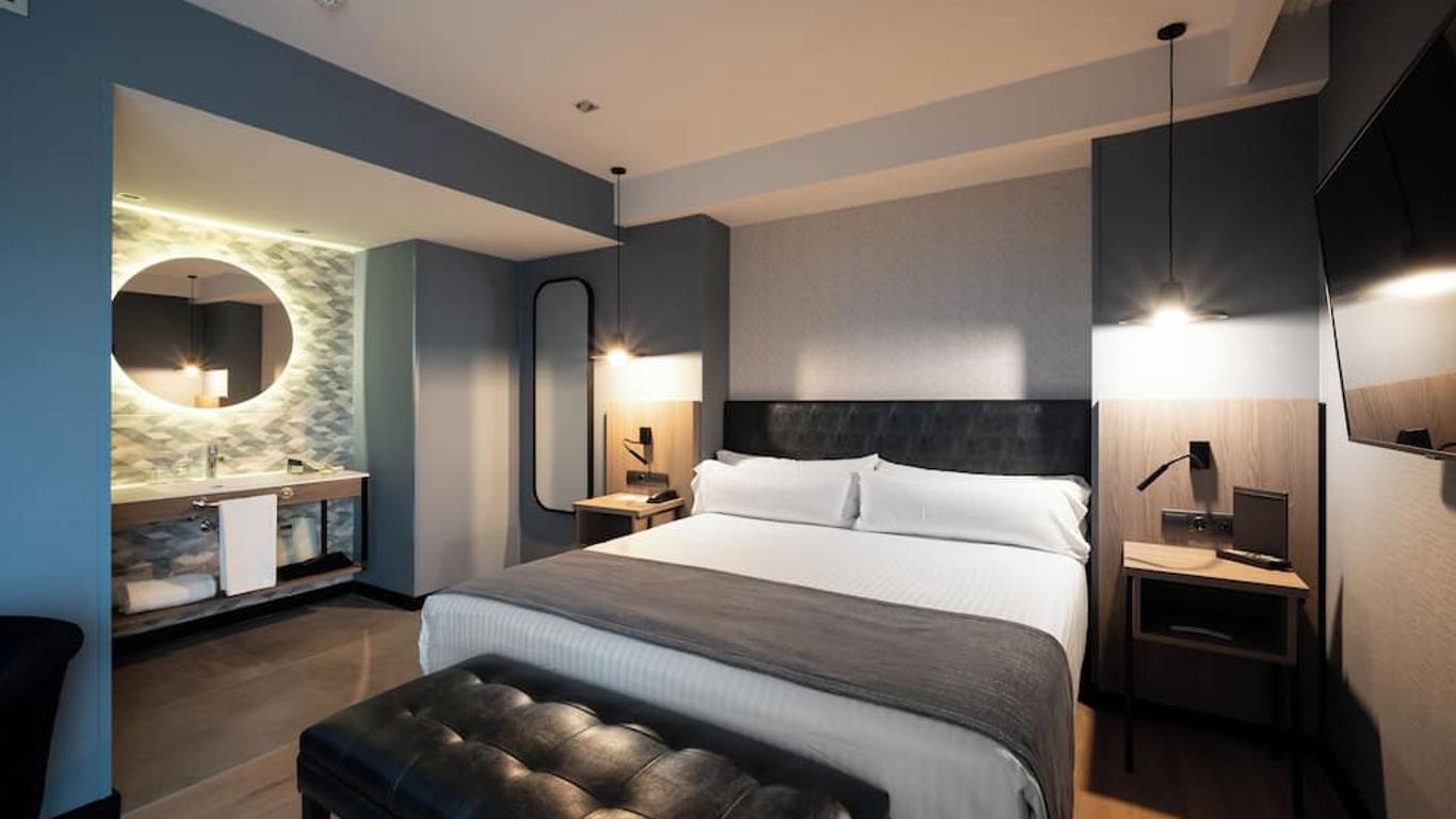 كاتالونيا أتيناس