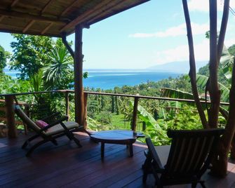 Vanira Lodge - Teahupoo - Balcony