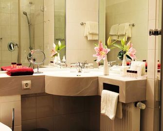 Hotel zur Fürstabtei - Herford - Badkamer