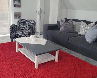 Moderne Fewo Seeidyll 3 Seen 2 Boote - Crivitz - Wohnzimmer