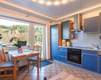 Apartment in the Odenwald with terrace - Güttersbach - Cocina