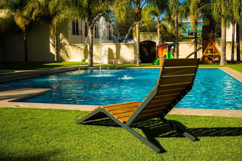 Wyndham Garden Aguascalientes Hotel and Casino - Aguascalientes - Piscina